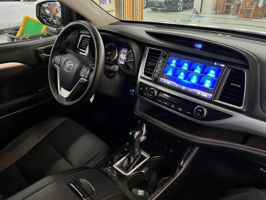 هايلاندر 2018 2.0T دفع رباعي فئة فاخرة 7 مقاعد معيار وطني VI