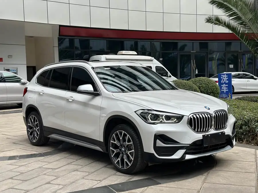 بي إم دبليو X1 2022 فئة محدثة xDrive25Li نسخة فاخرة