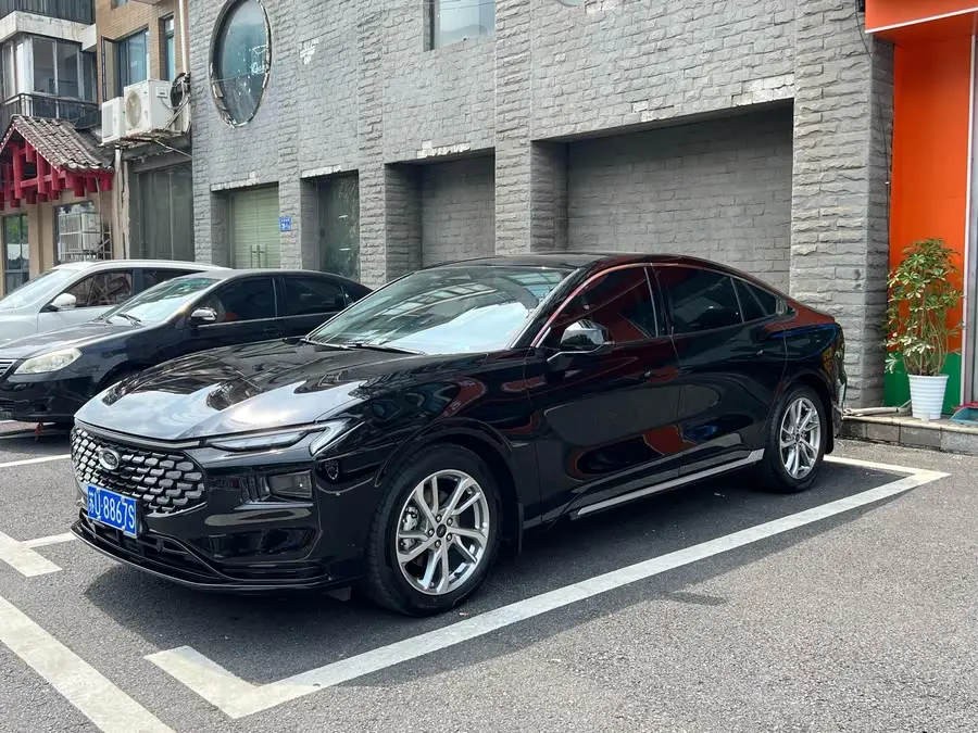 2022 Ford Mondeo EcoBoost 245 Titanium