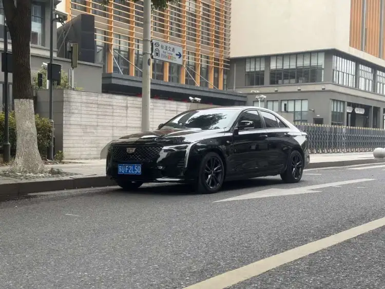 Cadillac CT4 2023 28T Luxury