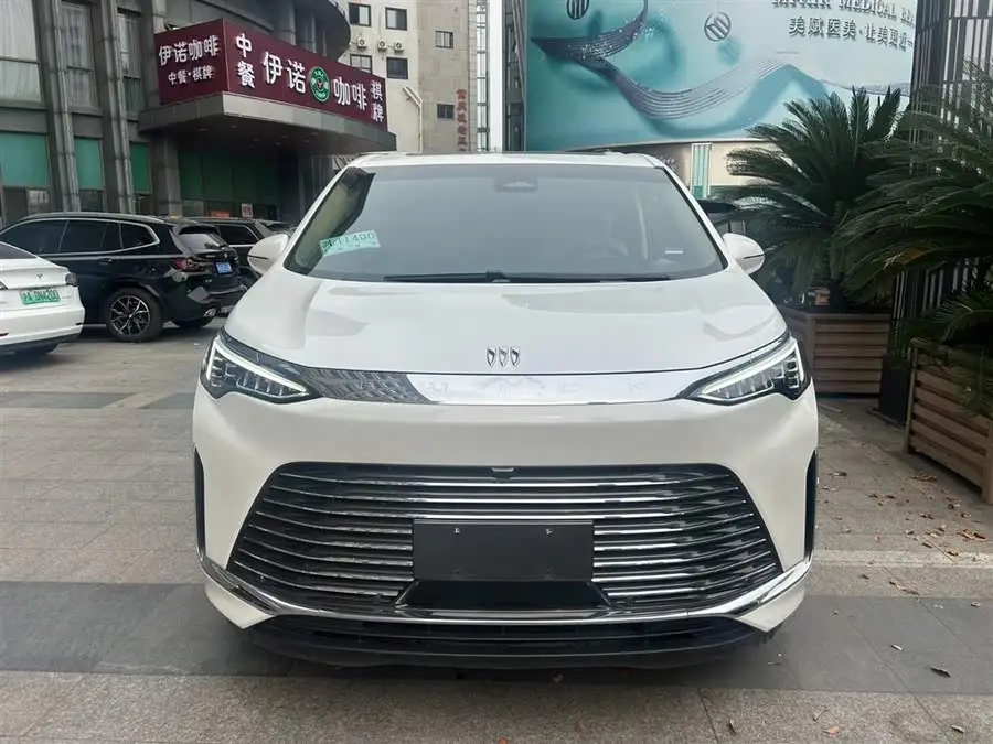 قرن 2023 2.0T فئة البريميوم ذات السبعة مقاعد