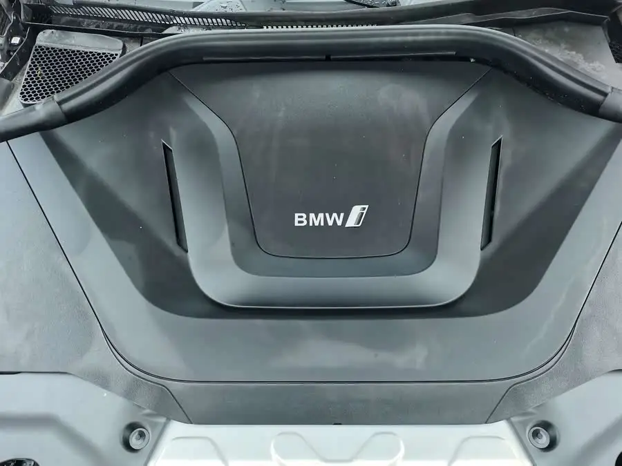 BMW iX3 2022 Leading Edition