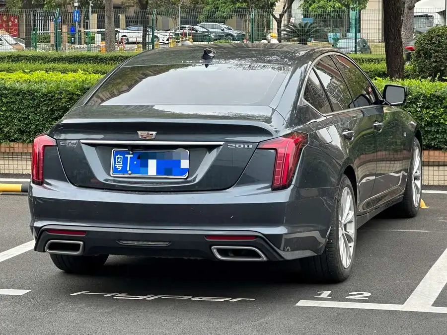 كاديلاك CT5 2021 28T فاخرة