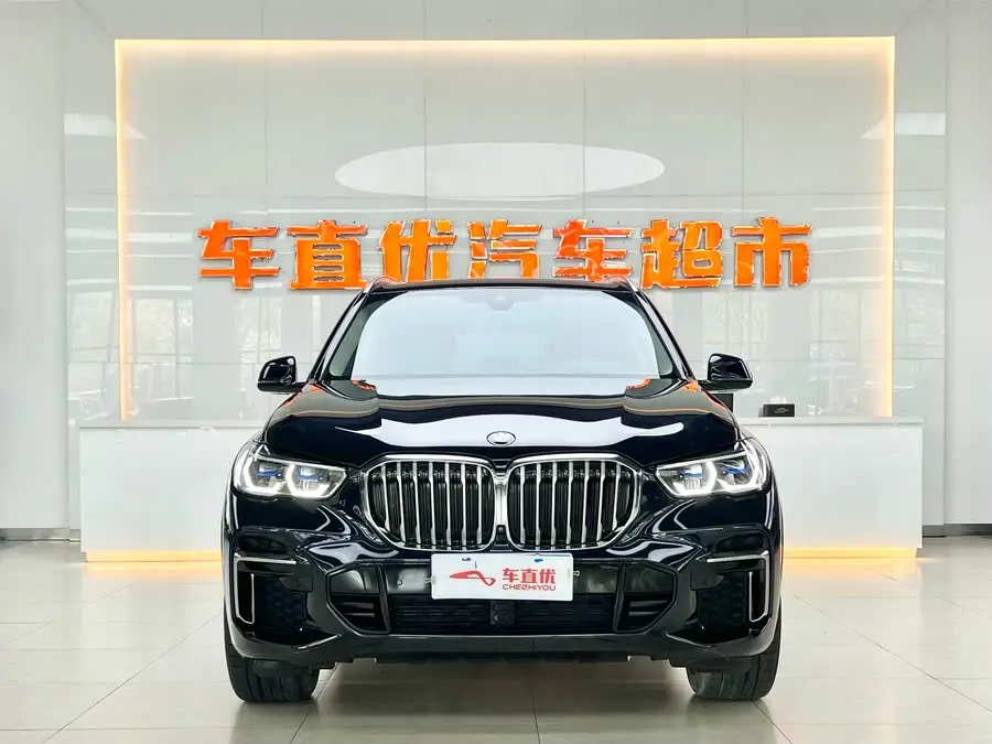 بي إم دبليو X5 2022 طراز مُعدل xDrive 30Li حزمة M الرياضية