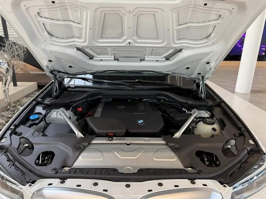 بي إم دبليو X3 2023 xDrive25i حزمة M الرياضية