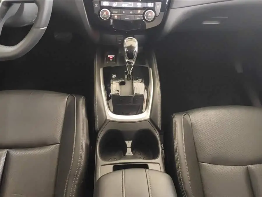 X-Trail 2019 2.0L CVT Intelligent Comfort Version 2WD