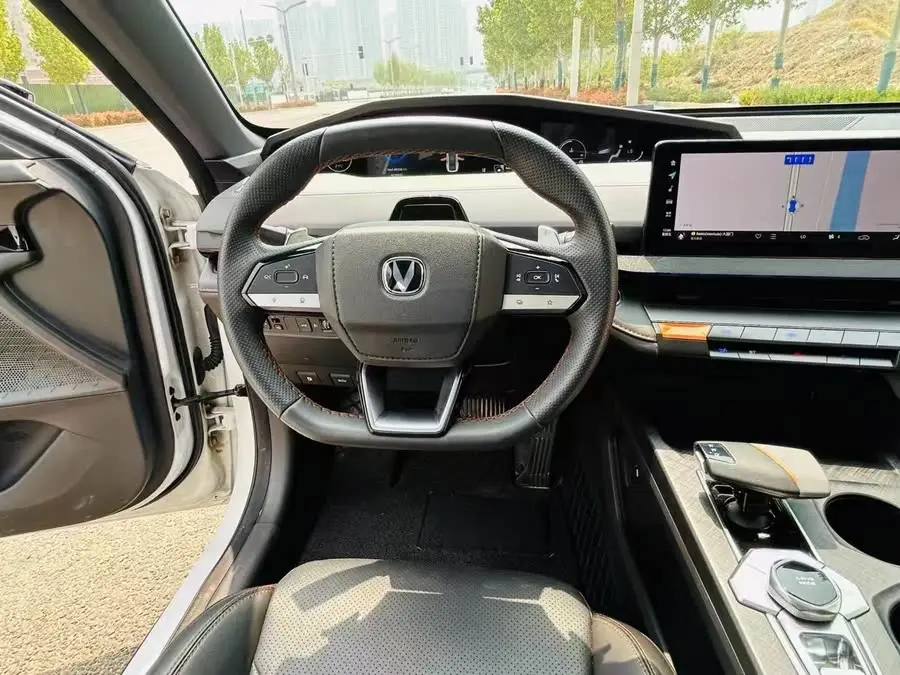 Changan UNI-V 2022 1.5T Premium