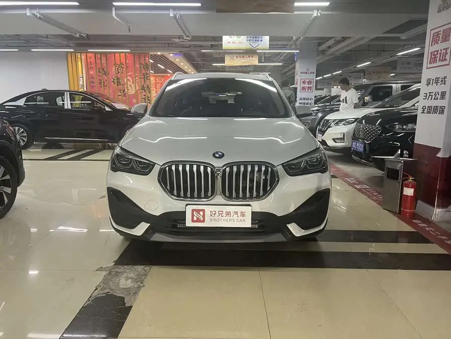 بي إم دبليو X1 2022 sDrive25Li إصدار رائد