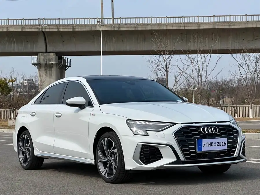 أودي A3 2024 A3L ليموزين 35 TFSI الرياضية الفاخرة