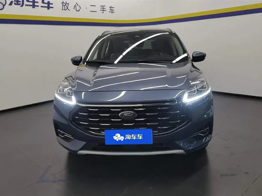 2020 فورد إيسكايب إيكوبوست 245 دفع رباعي بريميوم