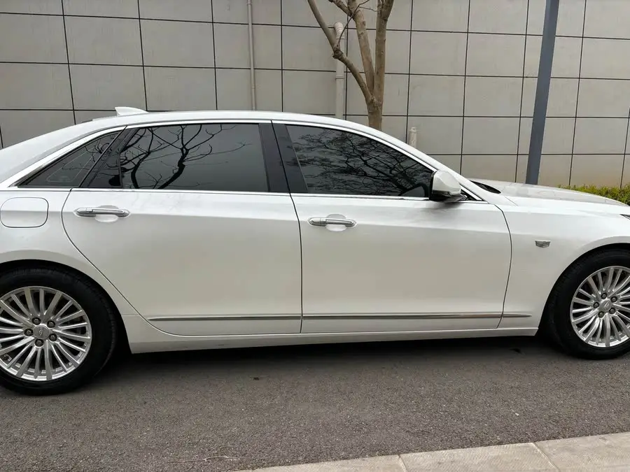 كاديلاك CT6 2021 28T فاخرة