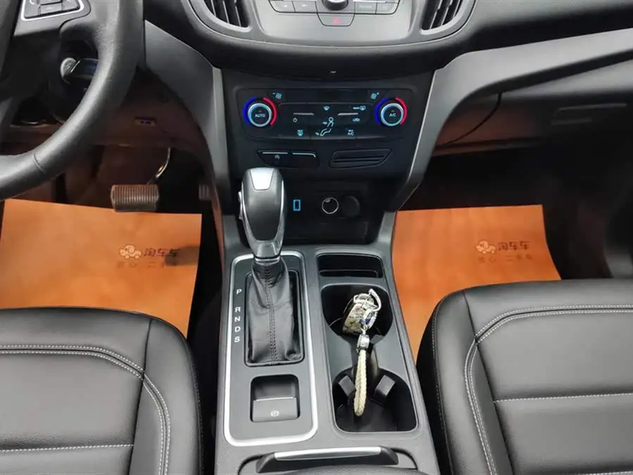 2019 Ford Escape EcoBoost 180 Two-Wheel Drive Platinum Model National VI