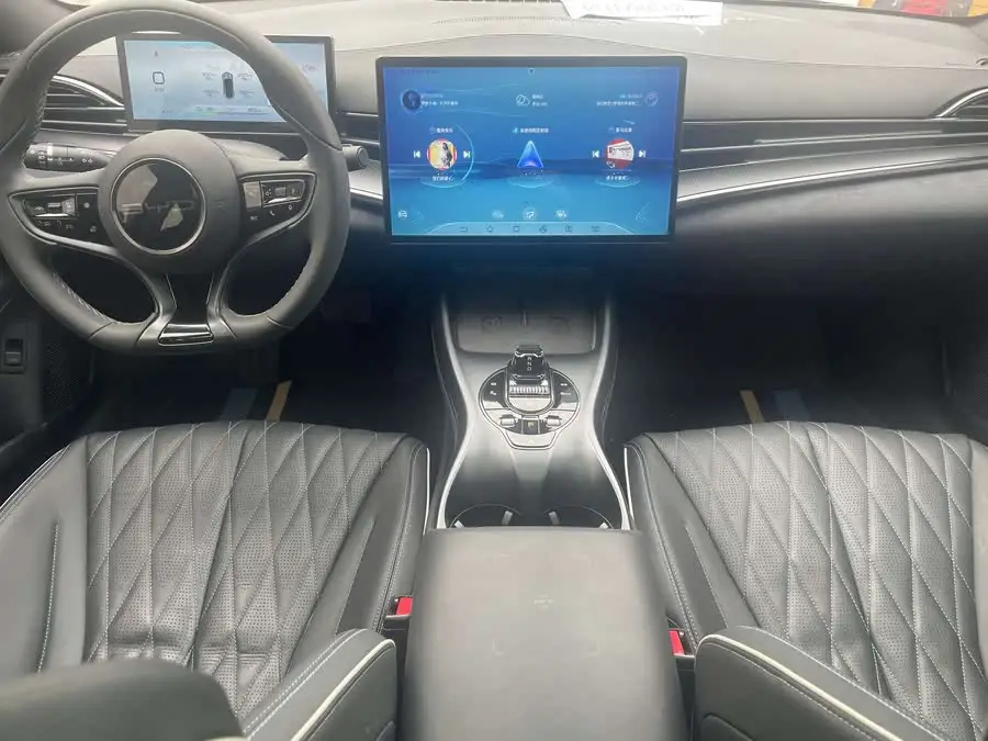 سيلاين 2023 إصدار البطل 550 كم الطراز الفاخر