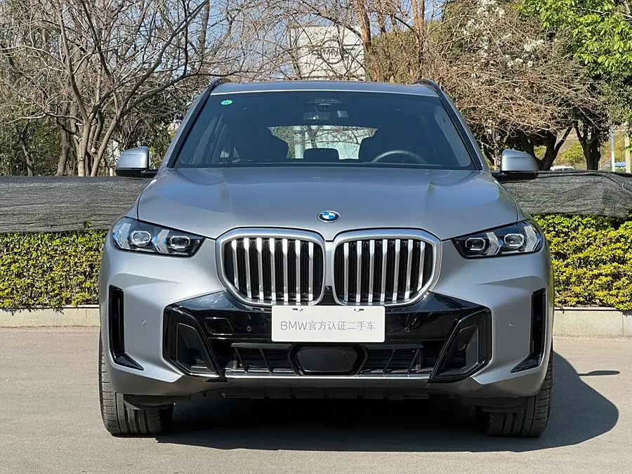 بي إم دبليو X5 2023 xDrive 40Li باقة M الرياضية الفاخرة ليل
