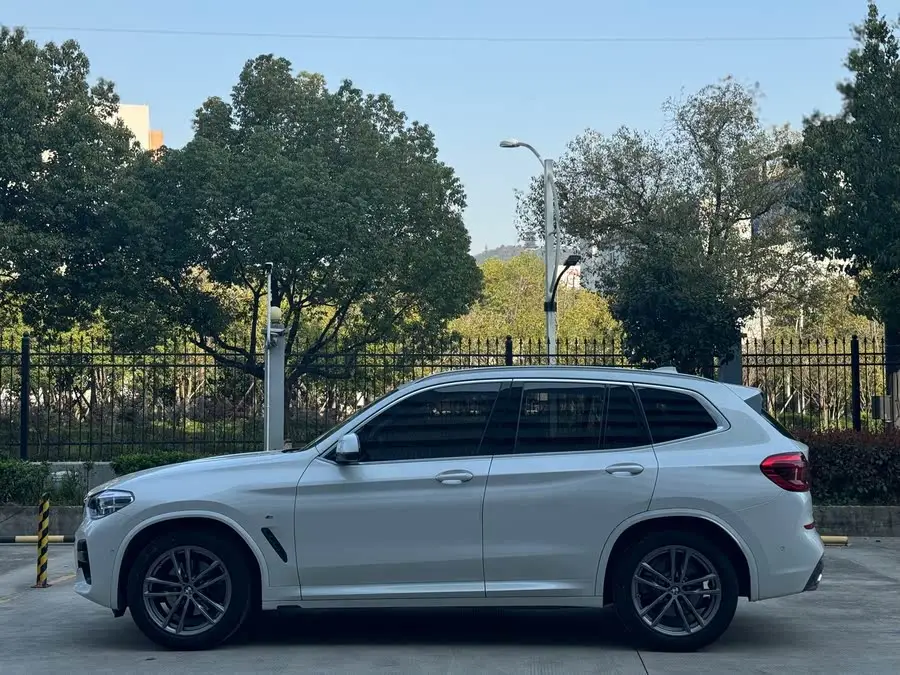 بي إم دبليو X3 2021 xDrive28i حزمة M الرياضية