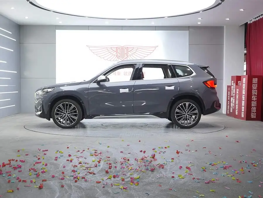 BMW X1 2023 xDrive25Li X Design Package