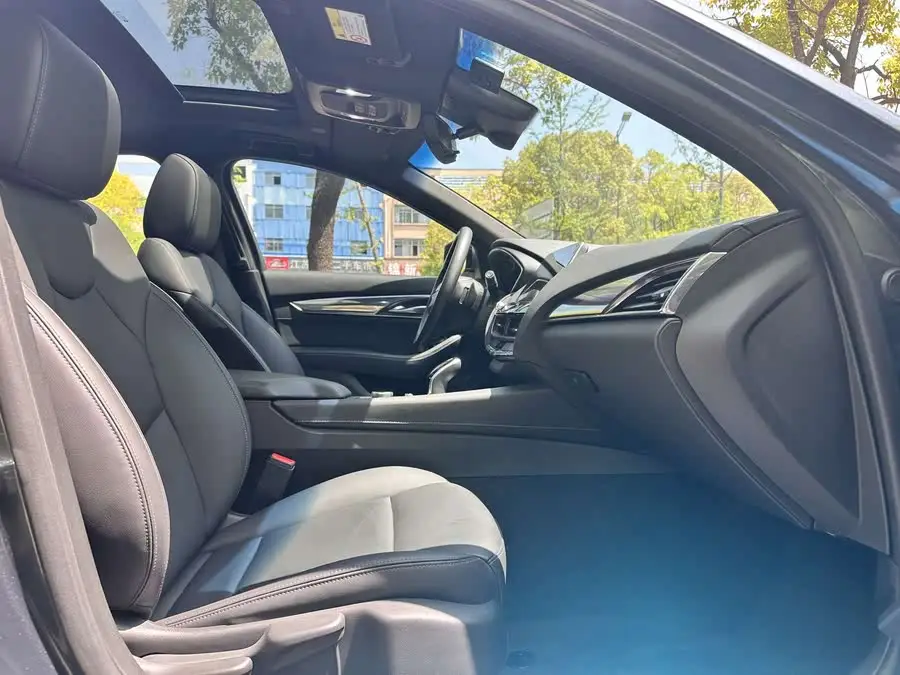 كاديلاك CT5 2020 28T الطراز الأنيق