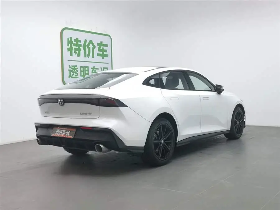 Changan UNI-V 2022 1.5T Premium