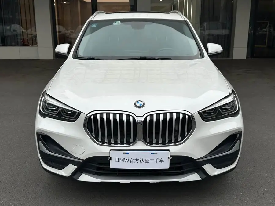 بي إم دبليو X1 2020 xDrive25Li الباقة المميزة