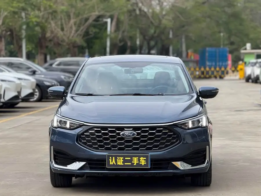 Ford Focus 2021 1.5L Automatic Diamond Edition