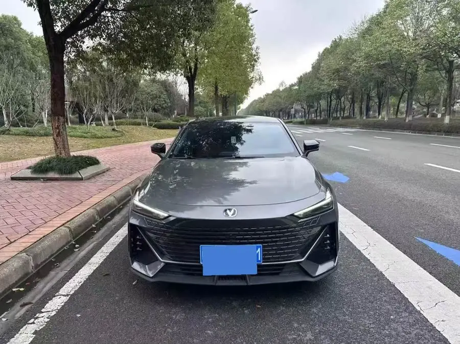 Changan UNI-V 2023 1.5T Premium