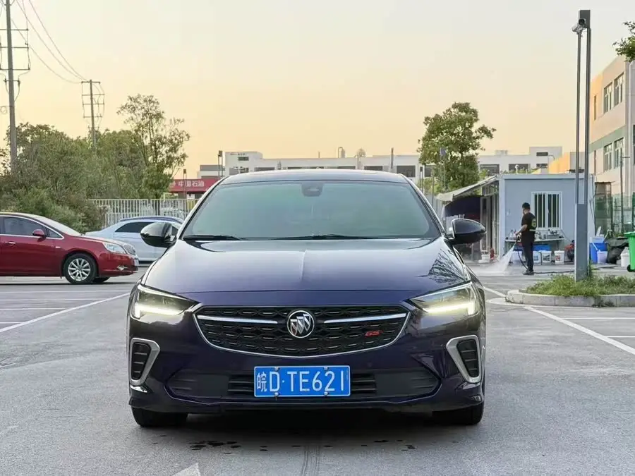 بيوك ريجال 2021 GS 28T المميزة