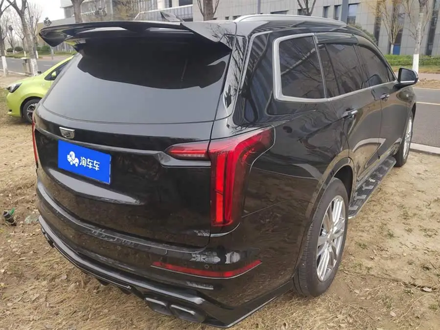 كاديلاك XT6 2022 2.0T نموذج ستة مقاعد دفع ثنائي فاخرة