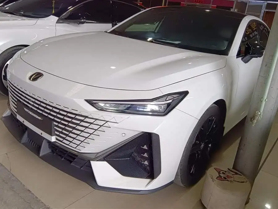 Changan UNI-V 2022 1.5T Premium