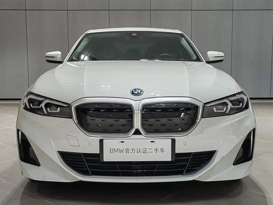 بي إم دبليو i3 2024 eDrive 35 L