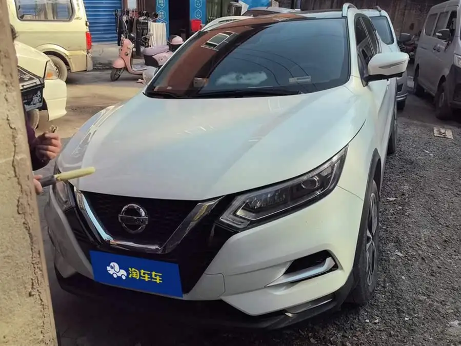 نيسان إكس-تريل 2021 2.0 لتر CVT فئة فاخرة