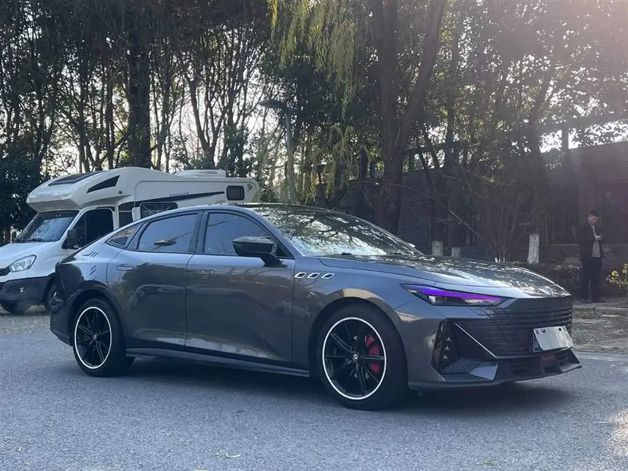 Changan UNI-V 2022 1.5T Premium Edition