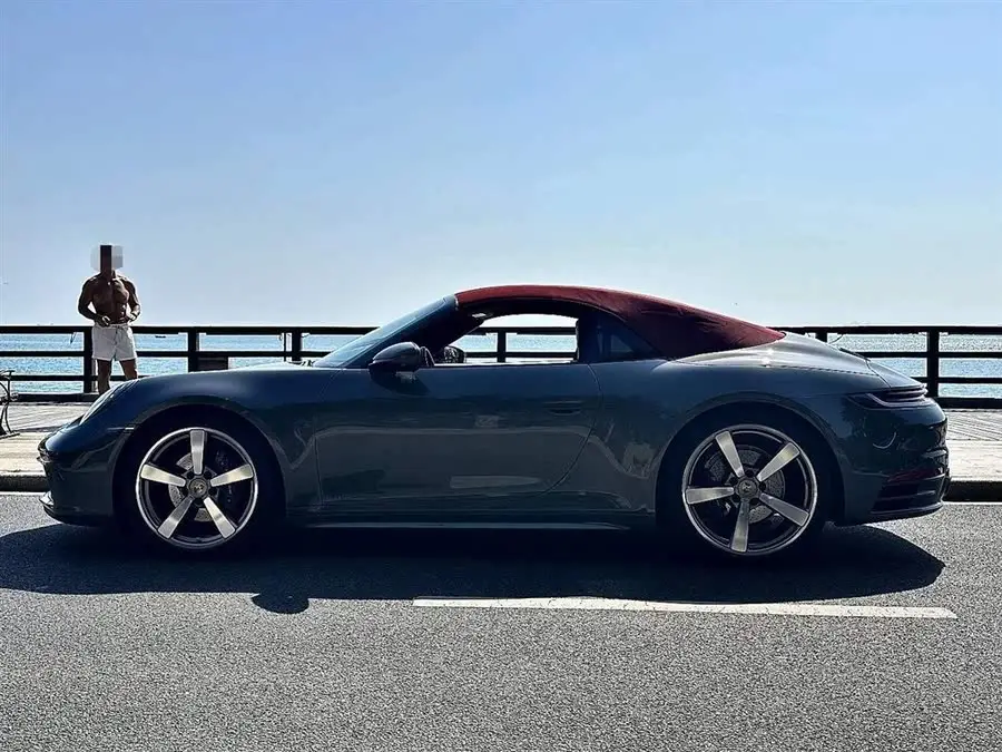 Porsche 911 2022 Carrera Cabriolet 3.0T