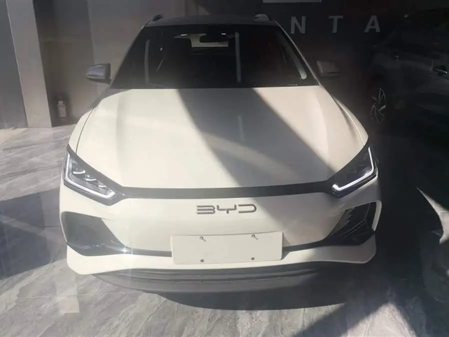 بي واي دي e2 2023 نسخة فاخرة