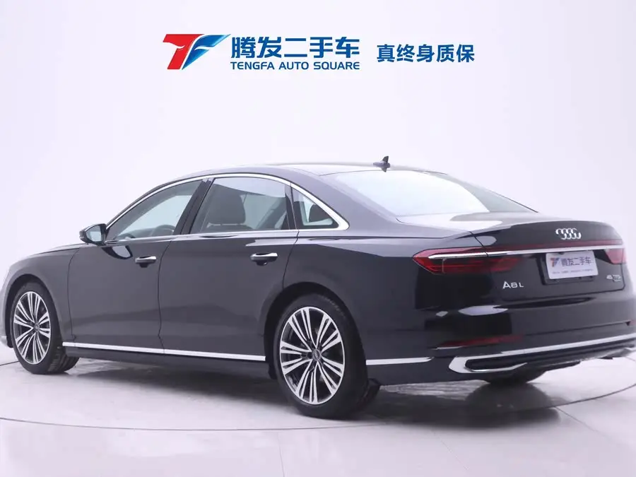 أودي A8 طراز 2025 A8L 45 TFSI quattro الفاخرة