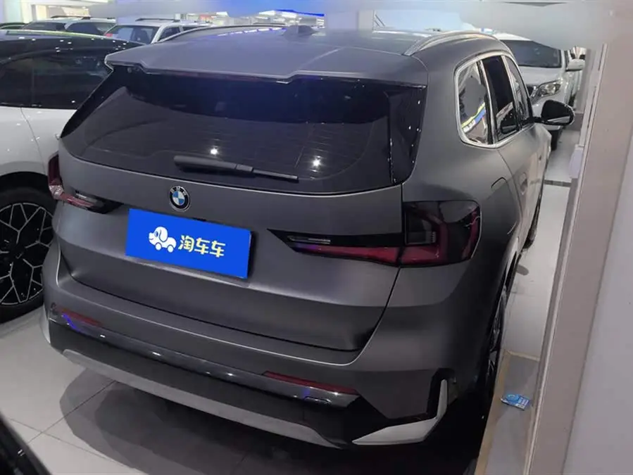 2023 بي إم دبليو X1 sDrive20Li حزمة تصميم X