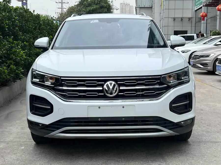 تايرون 2021 330 TSI دفع ثنائي إصدار الذكرى الثلاثين