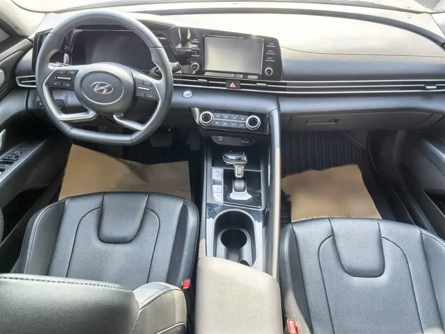 إلانترا 2022 1.5 لتر CVT GLX النخبة