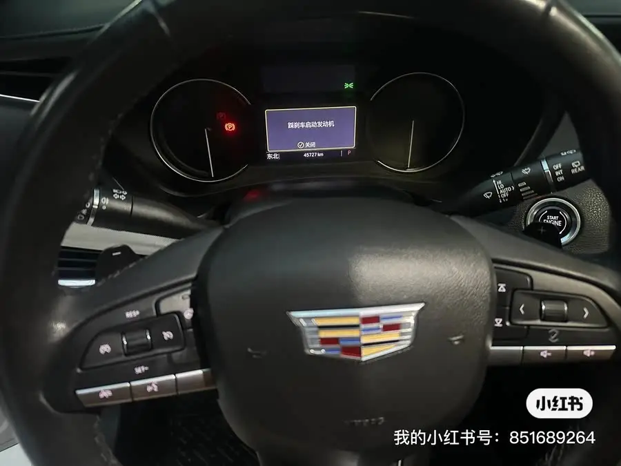 كاديلاك XT4 2021 28T دفع ثنائي رائد