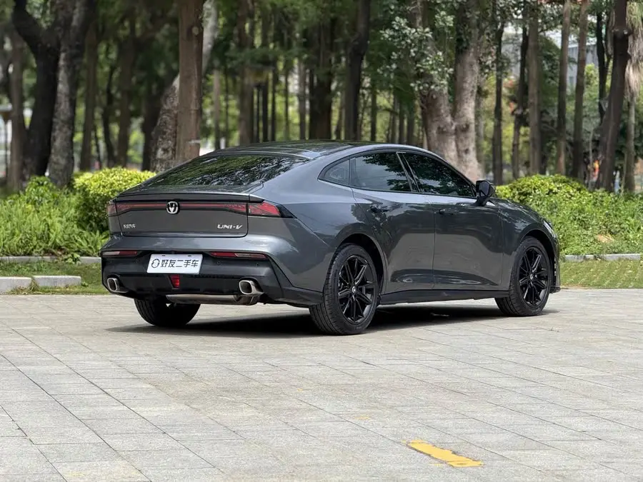 Changan UNI-V 2023 1.5T Premium