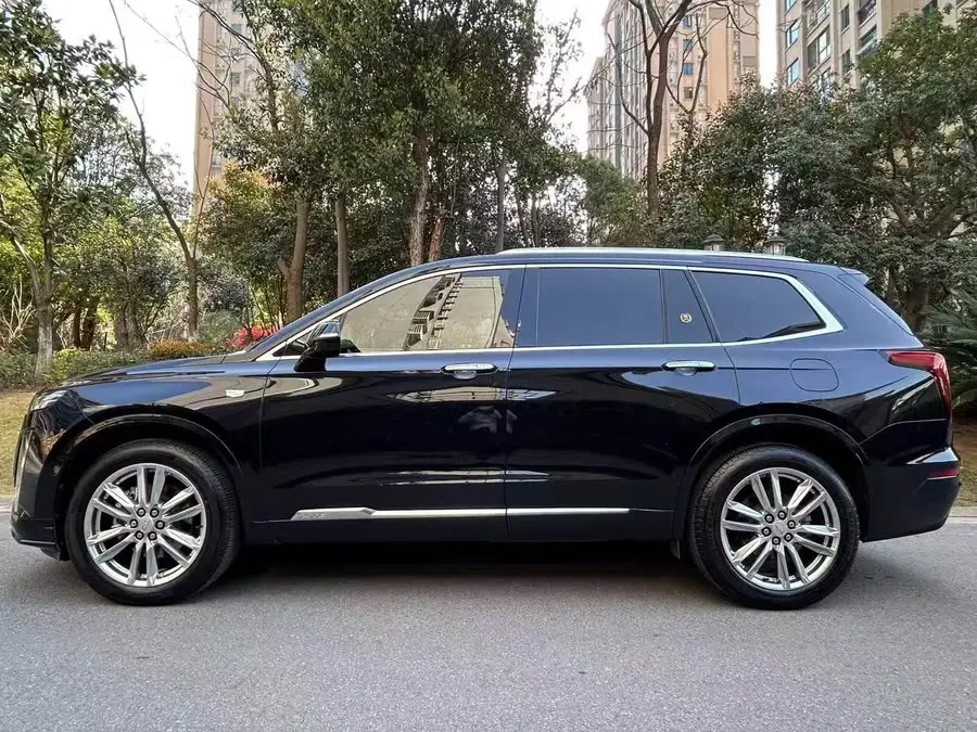 كاديلاك XT6 2021 2.0T طراز ستة مقاعد دفع ثنائي فاخرة