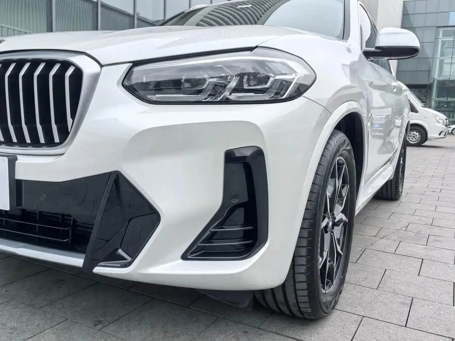 2023 BMW X3 xDrive25i M Sport Package