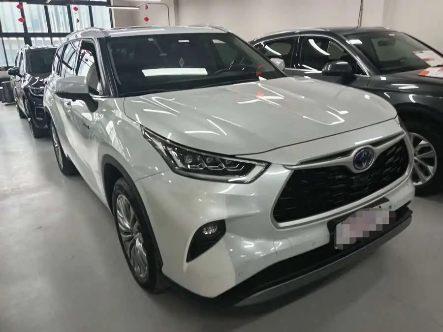 هايلاندر 2022 هايبرد 2.5 لتر دفع كلي فاخر 7 مقاعد