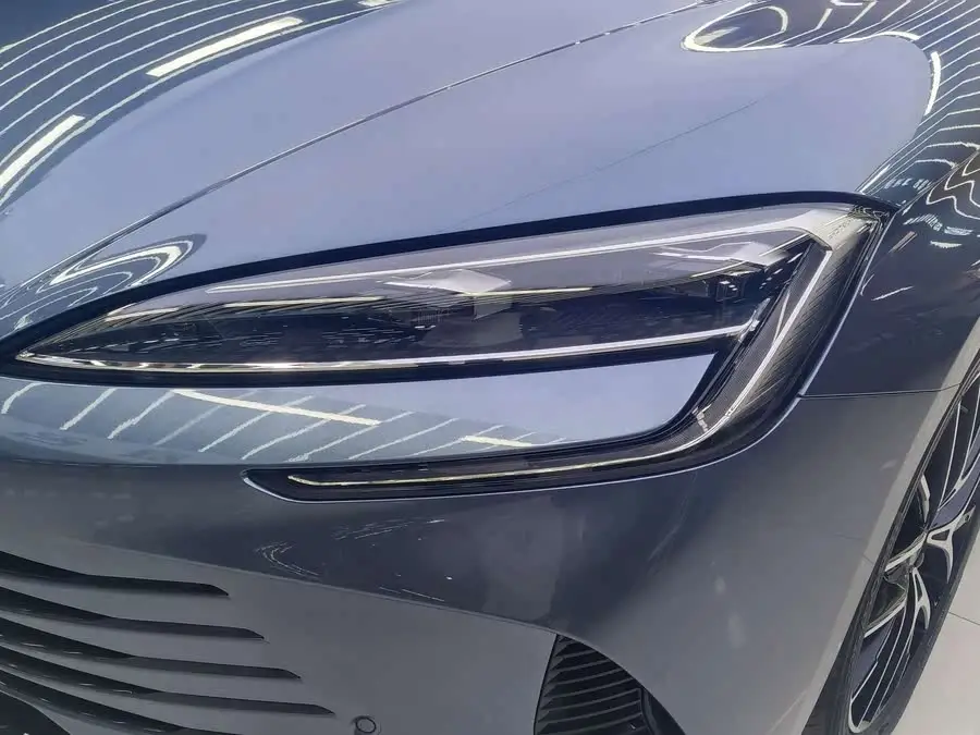 Sealion 2023 DM-i 1.5L 121km Deluxe