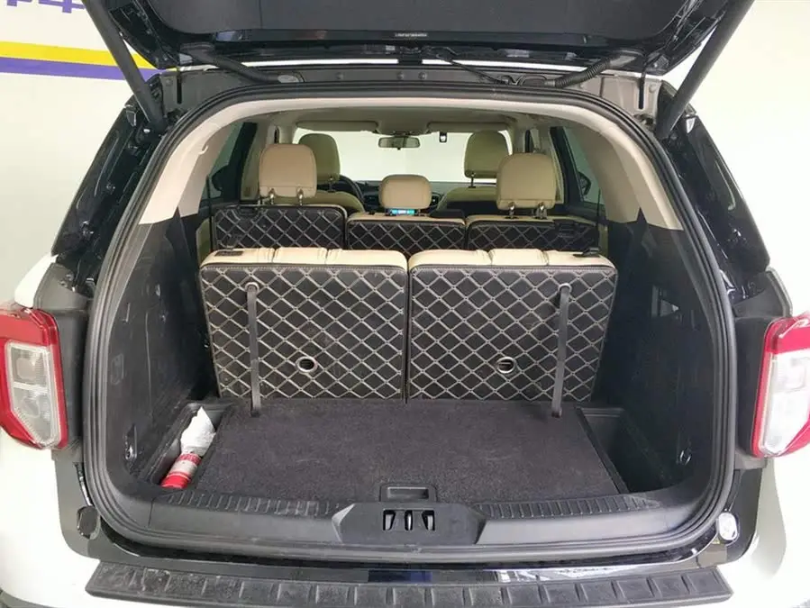 مستكشف 2020 EcoBoost 285 نسخة الدفع الرباعي الأنيقة 7 مقاعد