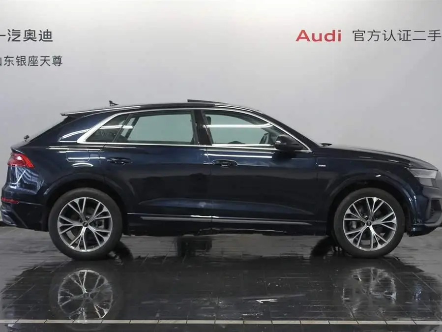 أودي Q8 2024 55 TFSI إصدار رياضي فاخر