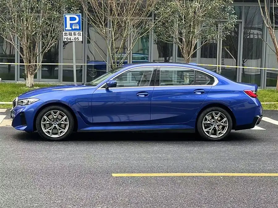 BMW i3 2024 eDrive 35 L