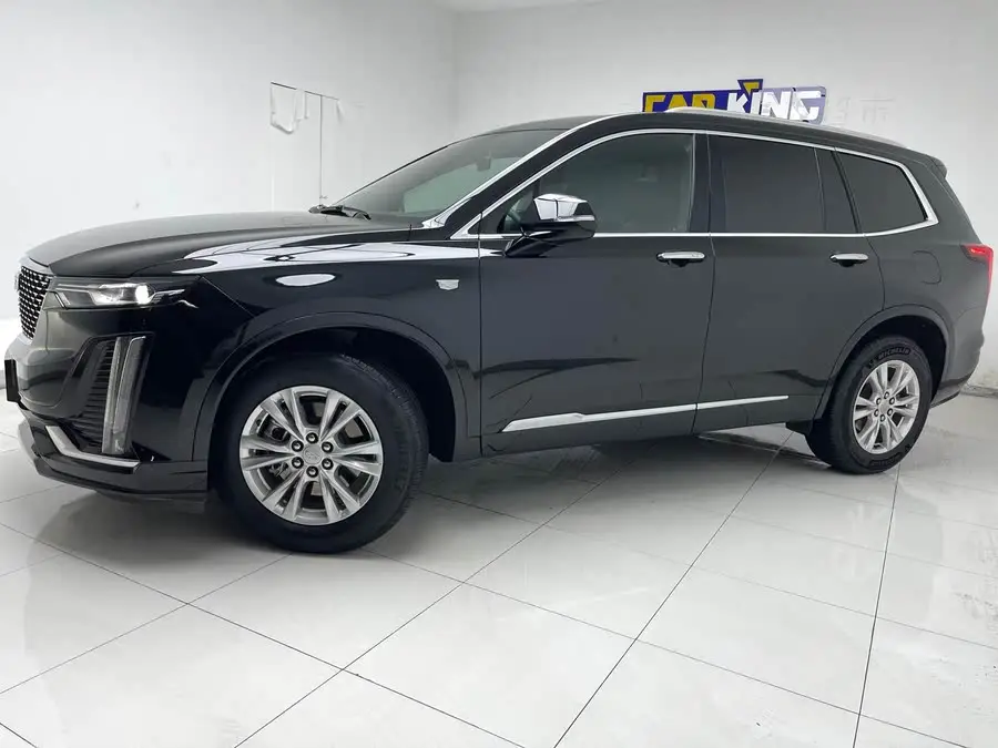 كاديلاك XT6 2022 2.0T ست مقاعد دفع رباعي فخامة