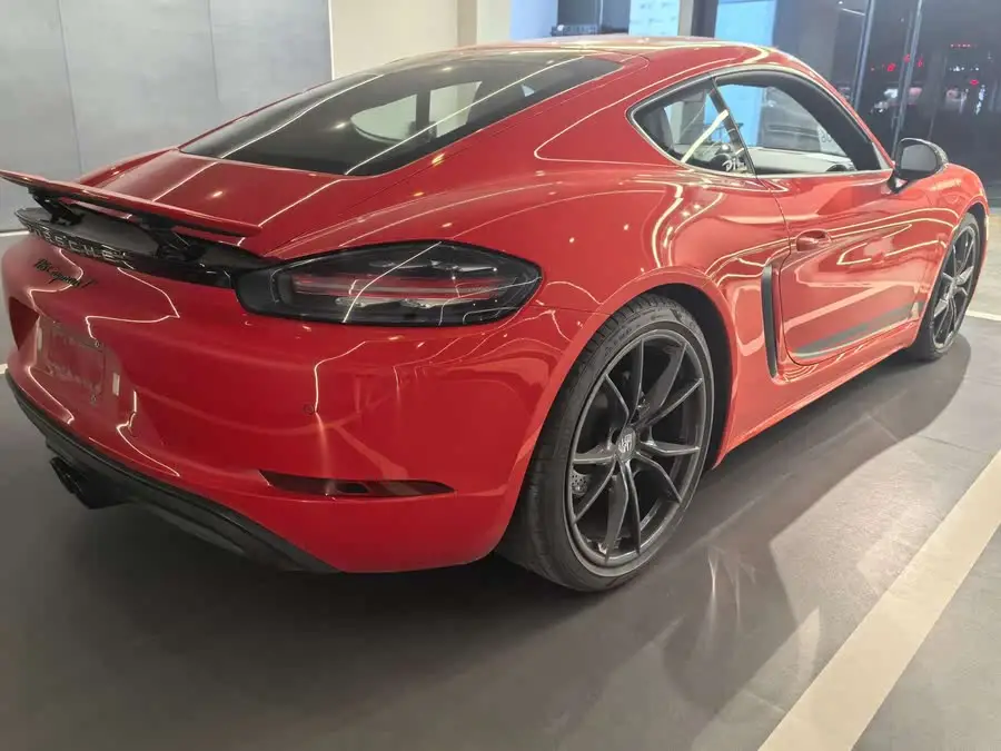 Porsche 718 2018 Cayman 2.0T