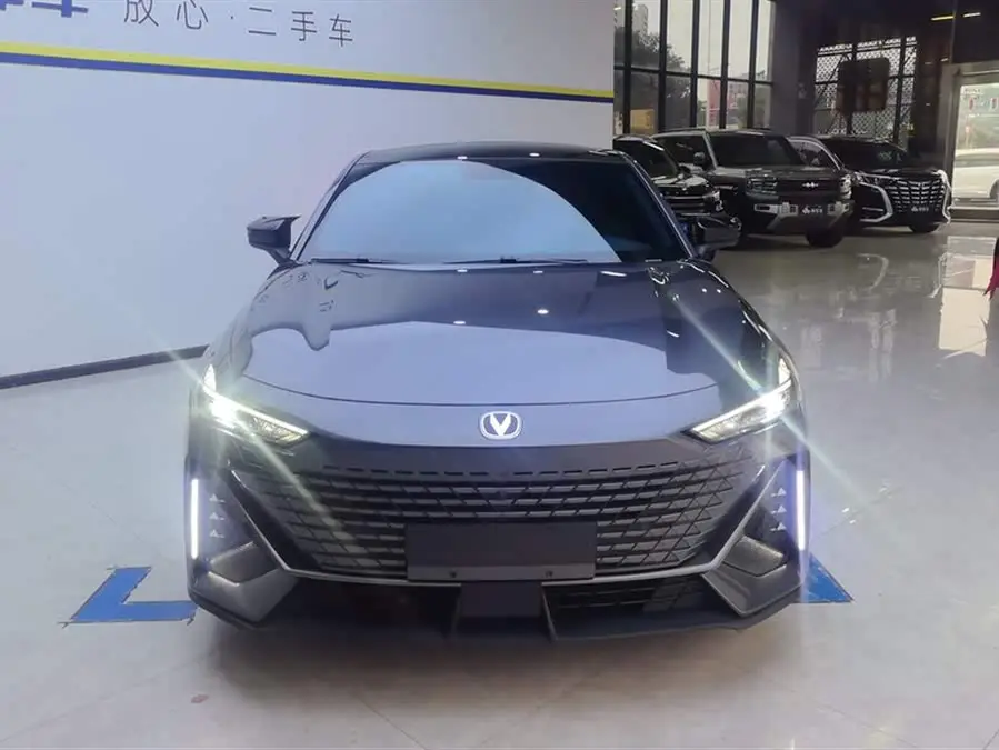 Changan UNI-V 2022 1.5T Premium