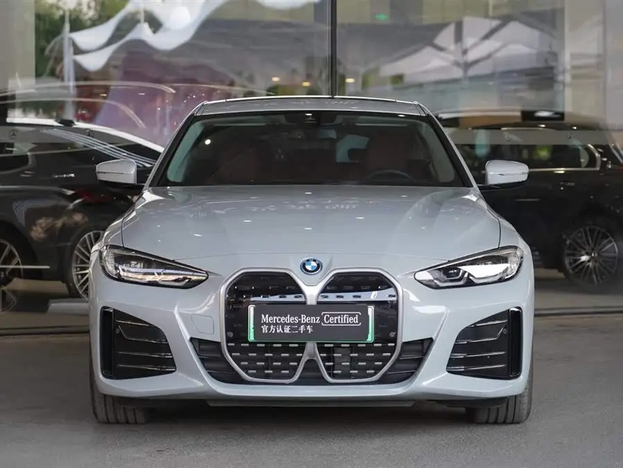 BMW i4 2023 eDrive35